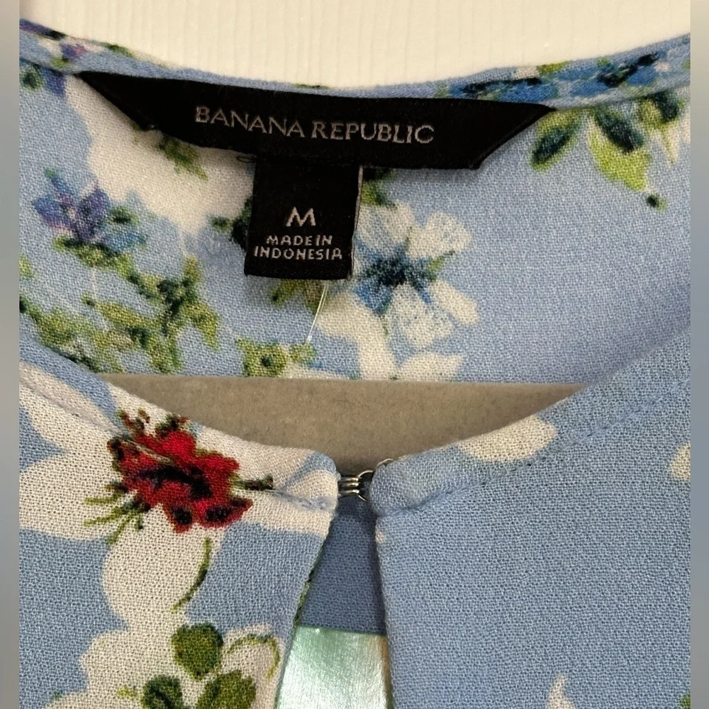 Banana Republic Floral Keyhole Peplum Top In Light Blue With Tie Sleeves